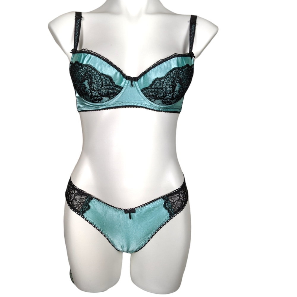 expose beauty lingerie set black and blue bra thong